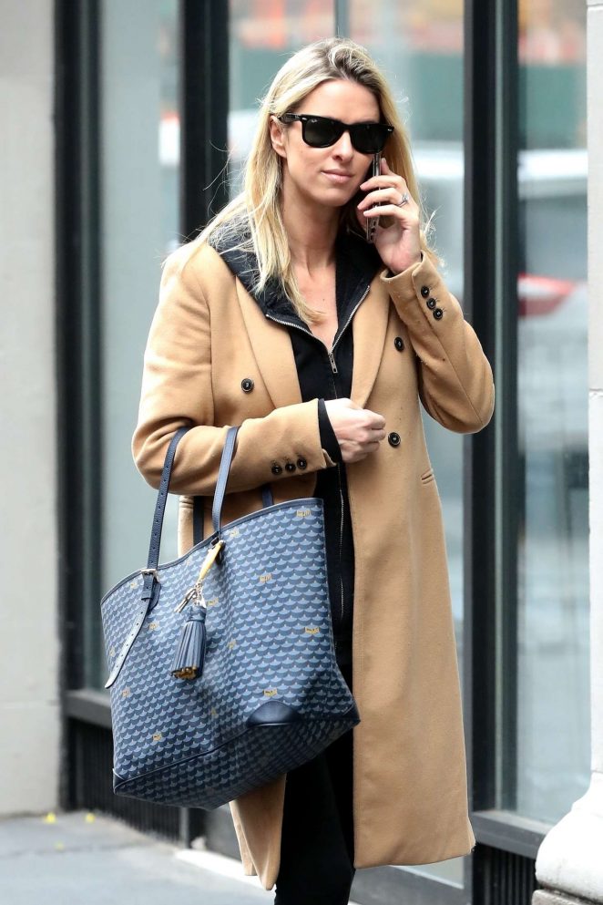 Nicky Hilton - Chats on her phone in New York City