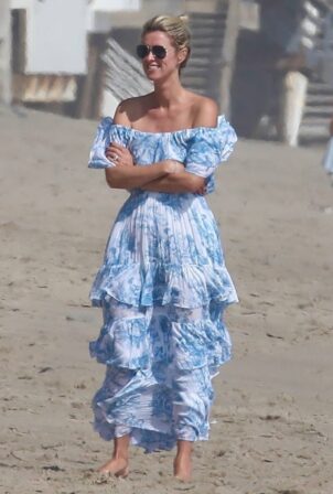 Nicky Hilton - Enjoys a happy day at the beach in Malibu