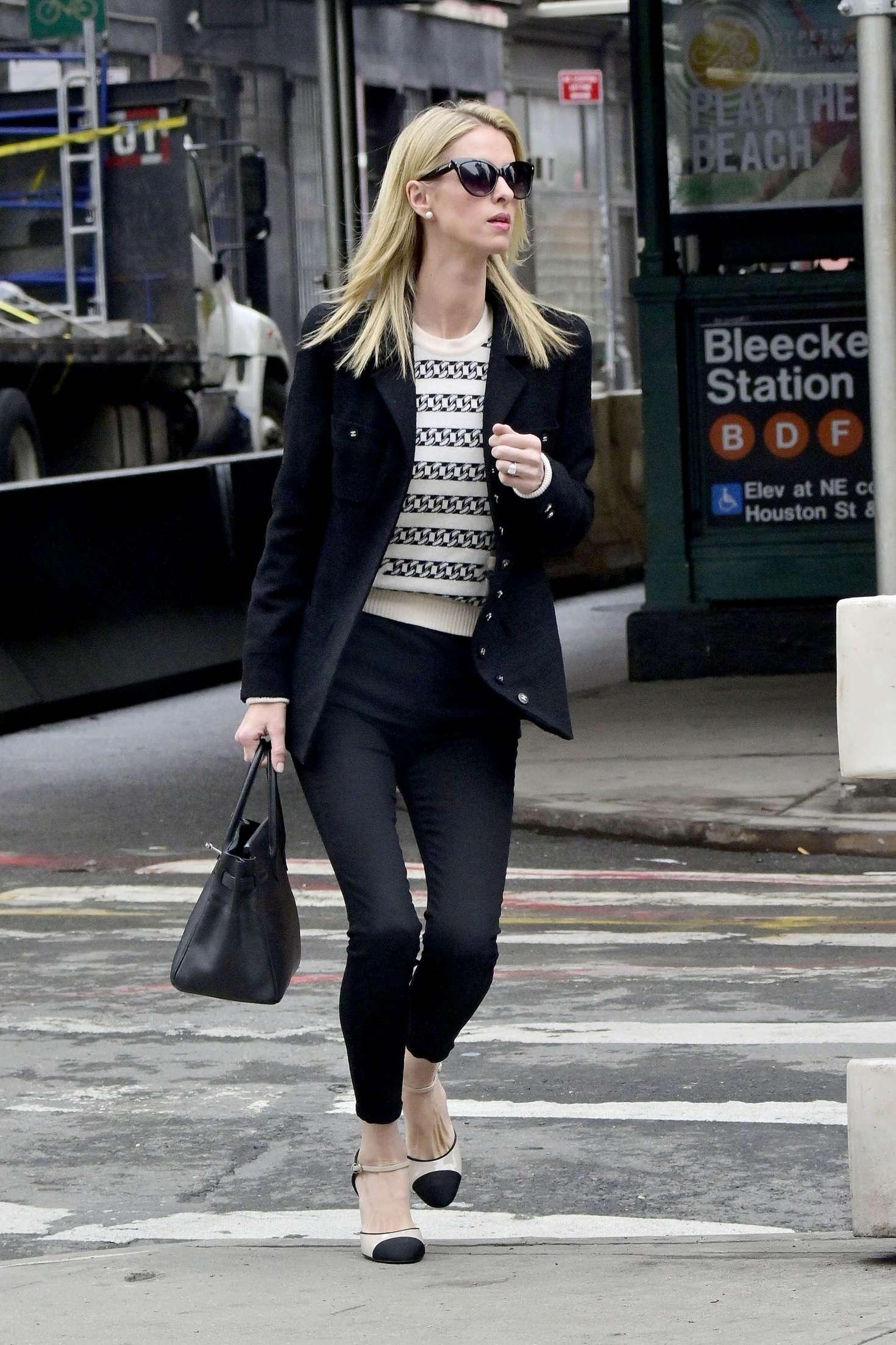 Nicky Hilton 2019 : Nicky Hilton: Heads for a meeting in Soho -02
