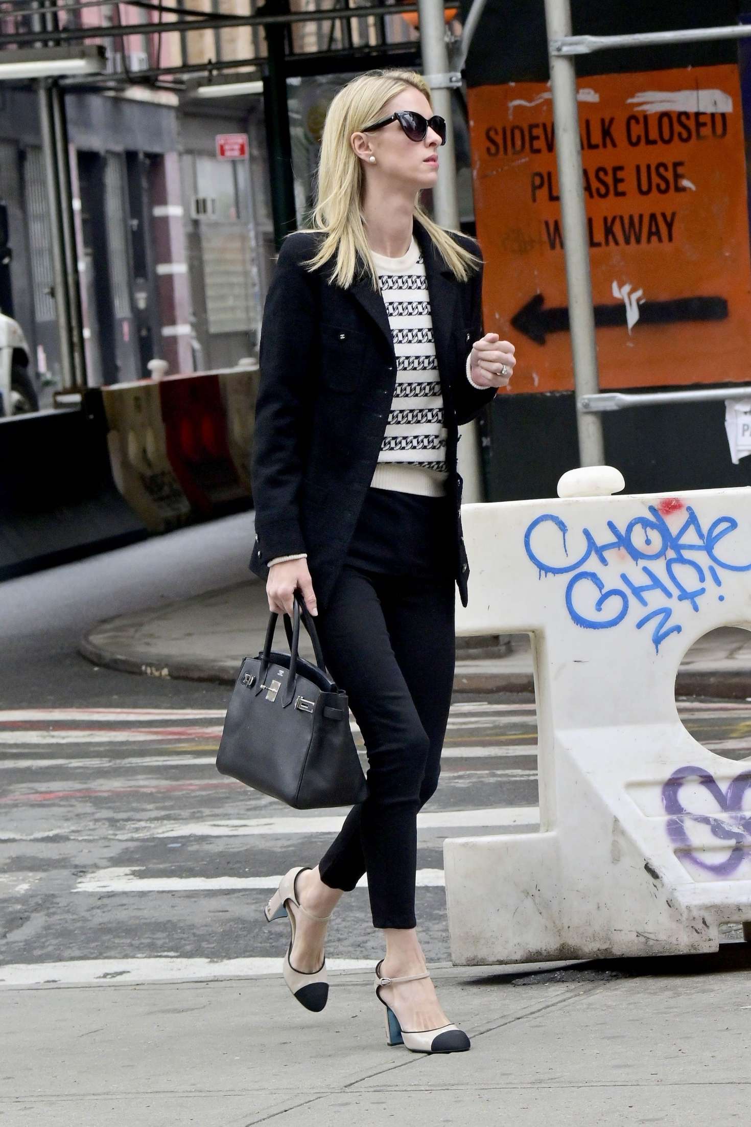 Nicky Hilton 2019 : Nicky Hilton: Heads for a meeting in Soho -03
