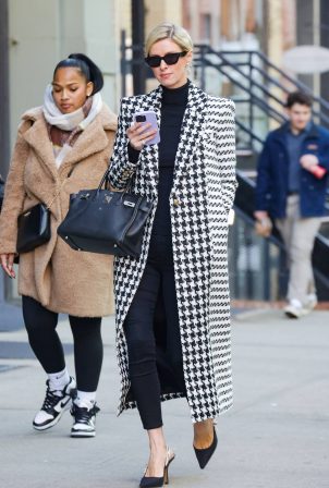 Nicky Hilton - On a stroll in New York