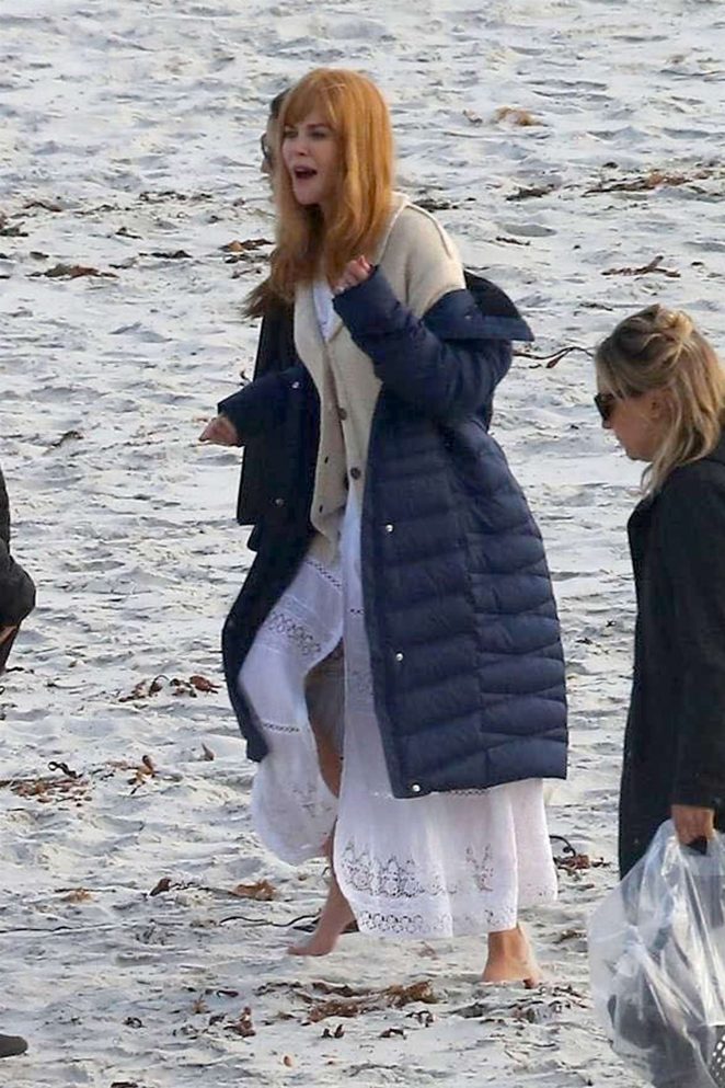Nicole Kidman - Filming 'Big Little Lies' on the beach in Monterey