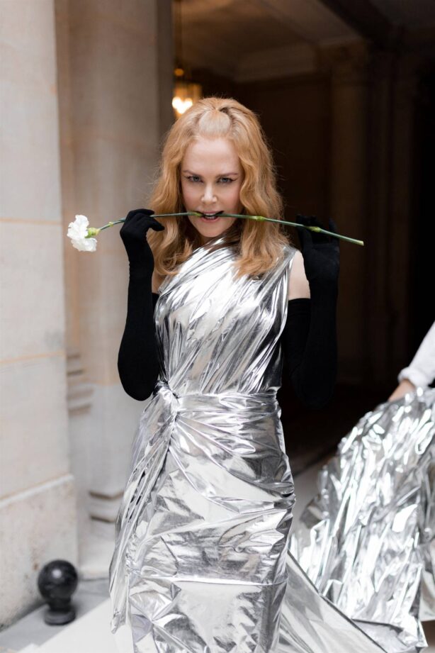 Nicole Kidman - Haute-Couture F-W 2022-2023 'Balenciaga' fashion show in Paris
