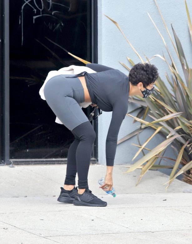Nicole Murphy - In leggings spotted leaving a gym in Los Angeles