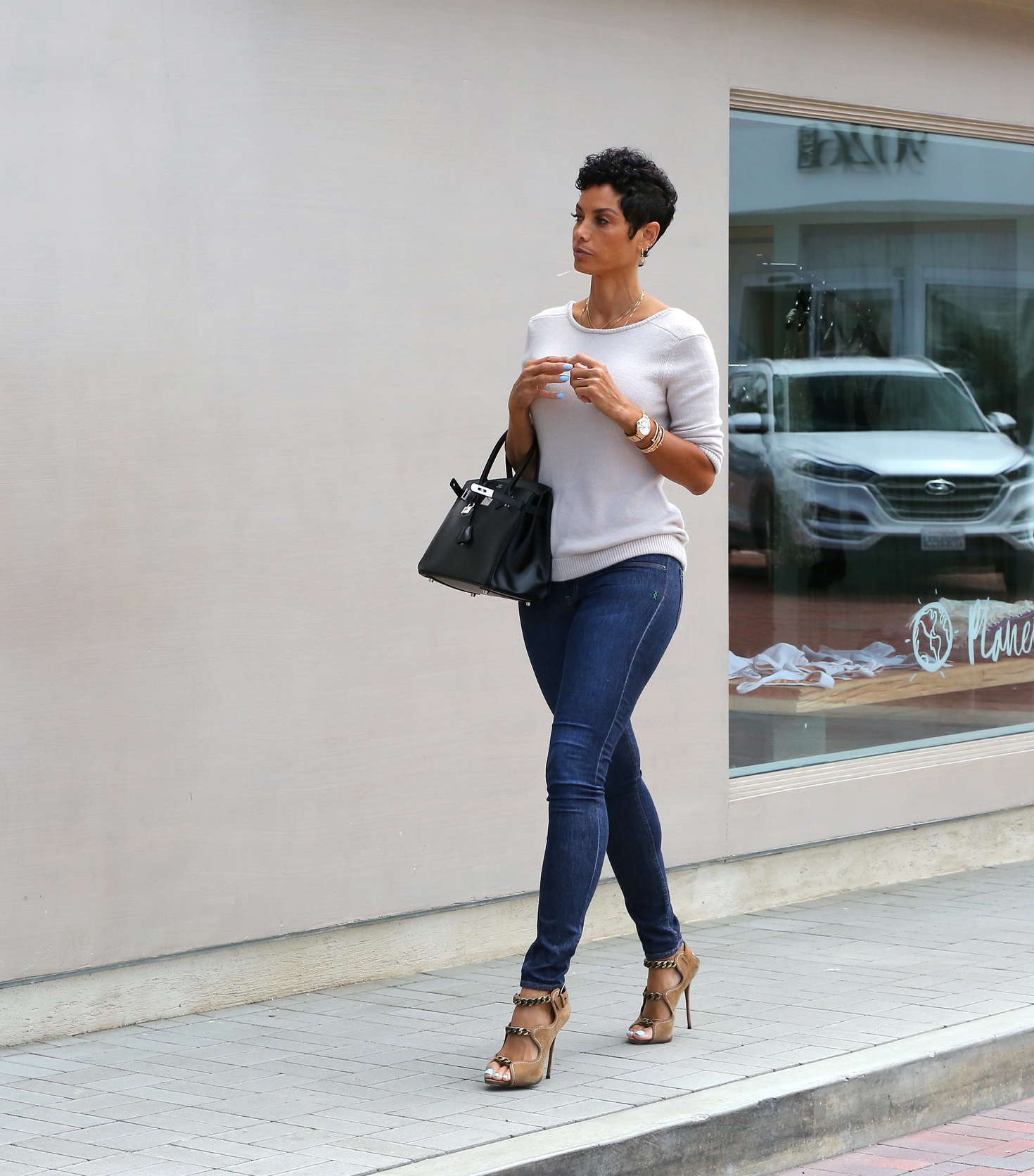 Nicole in Tight Jeans Shopping -02 | GotCeleb