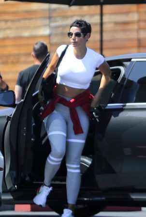 Nicole Murphy - Shopping at Maxfield in Los Angeles