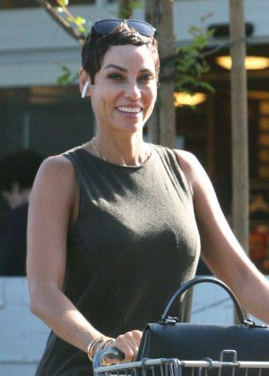 Nicole Murphy - Shopping Candids at Bristol Farms In Beverly Hills