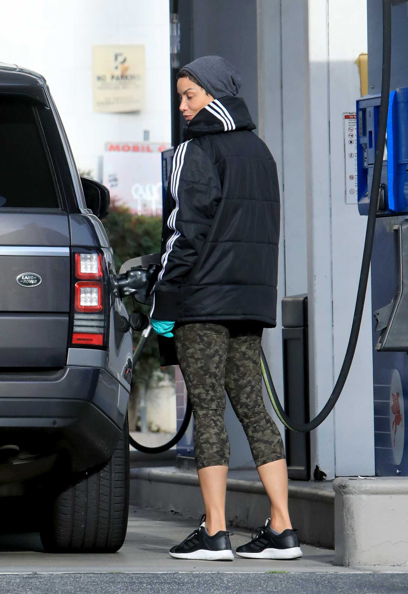 Nicole Murphy â€“ Stops for Gas in West Hollywood