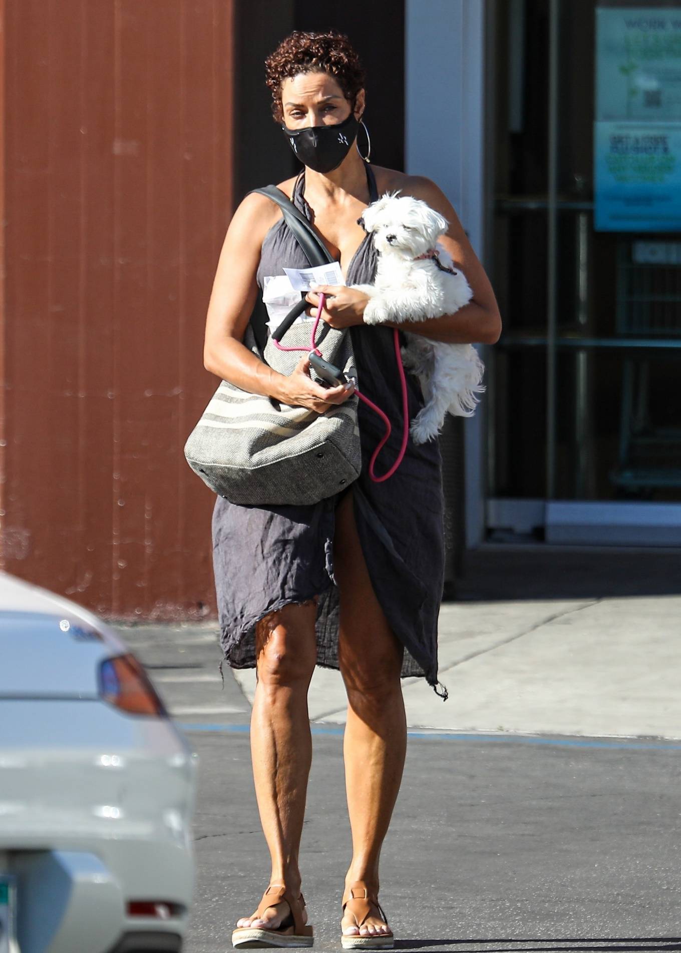 Nicole Murphy 2021 : Nicole Murphy – Takes her dog out in Beverly Hills-08