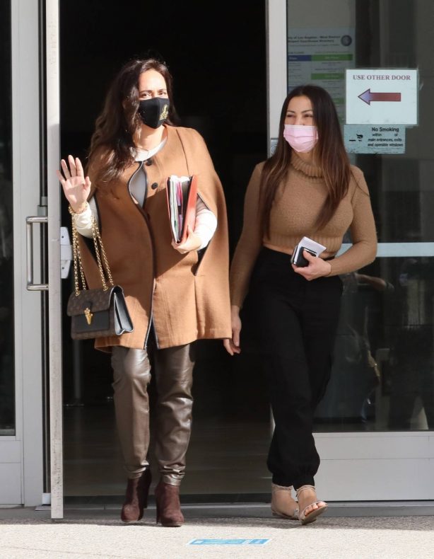 Nicole Ponsetto - Leaving the Airport Courthouse in Los Angeles