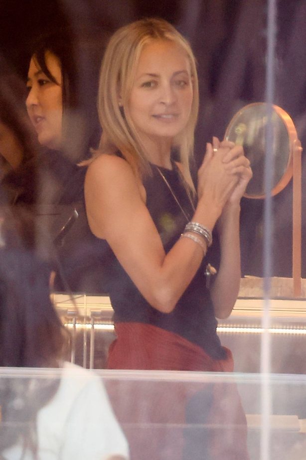 Nicole Richie - Shopping for new jewelry at MARIA TASH in Los Angeles