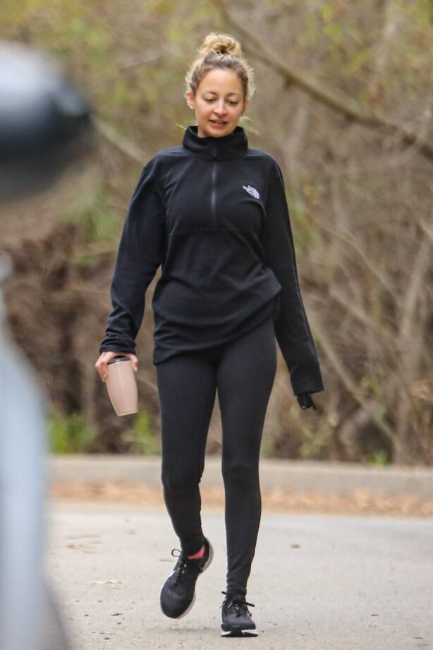 Nicole Richie - Spotted on a hike in Hollywood