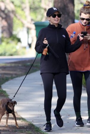 Nicole Richie - walks her dog with friends in Beverly Hills