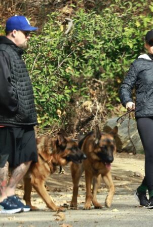 Nicole Richie - With Joel Madden walk with their dogs in Los Angeles