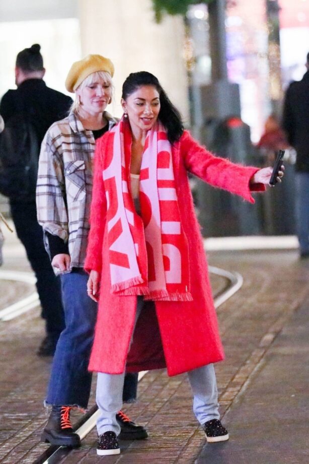Nicole Scherzinger - Stops to take photos while at The Grove with friends in Los Angeles