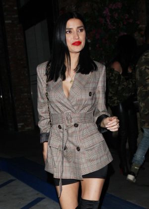 Nicole Williams in a Plaid Jacket - Heads to Beauty & Essex Restaurant in West Hollywood