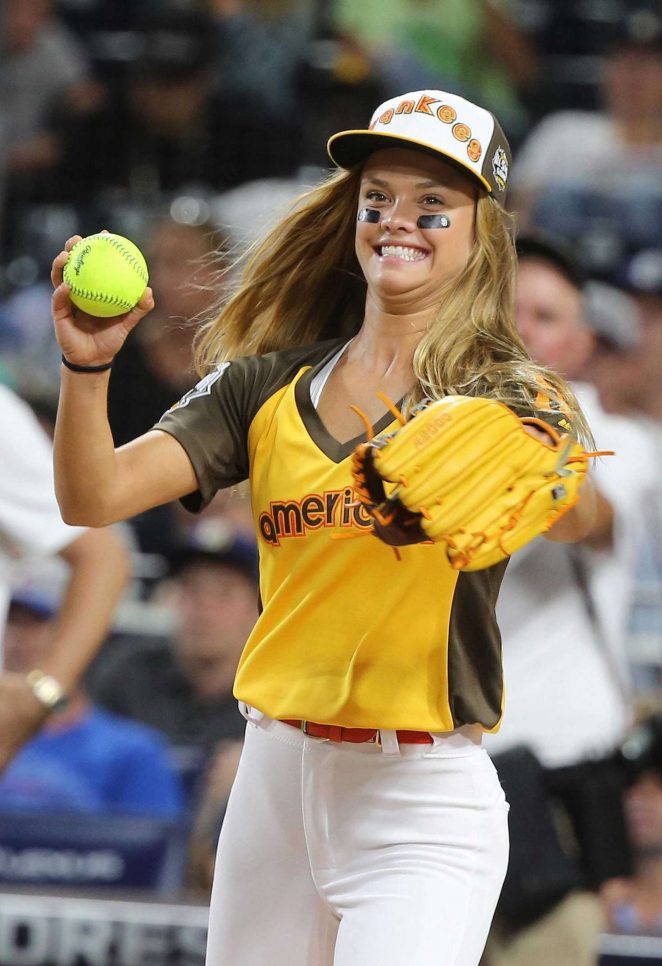 Nina Agdal - 2016 MLB All-Star Legends & Celebrity Softball Game in San Diego
