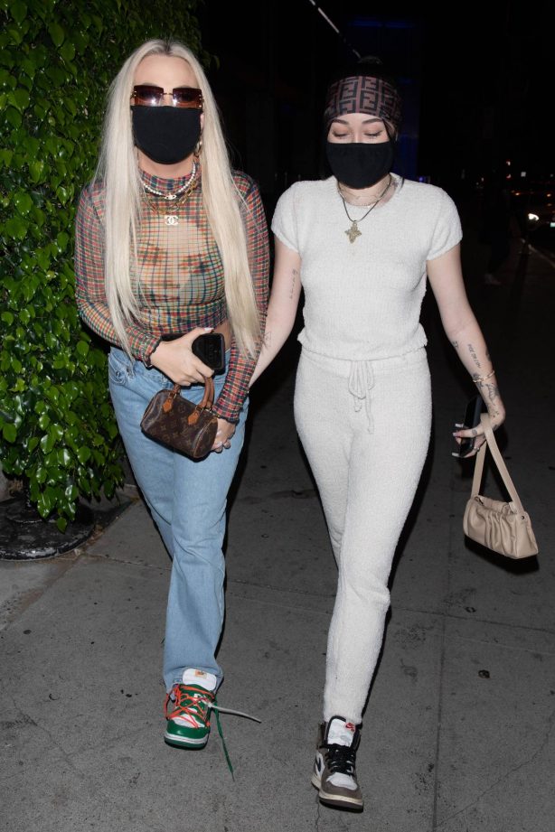 Noah Cyrus and Tana Mongeau - Seen arriving for dinner at BOA in West Hollywood