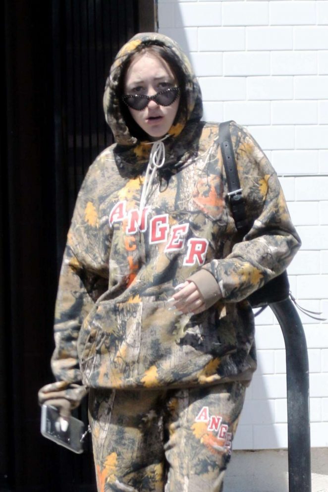 Noah Cyrus - Out in Studio City