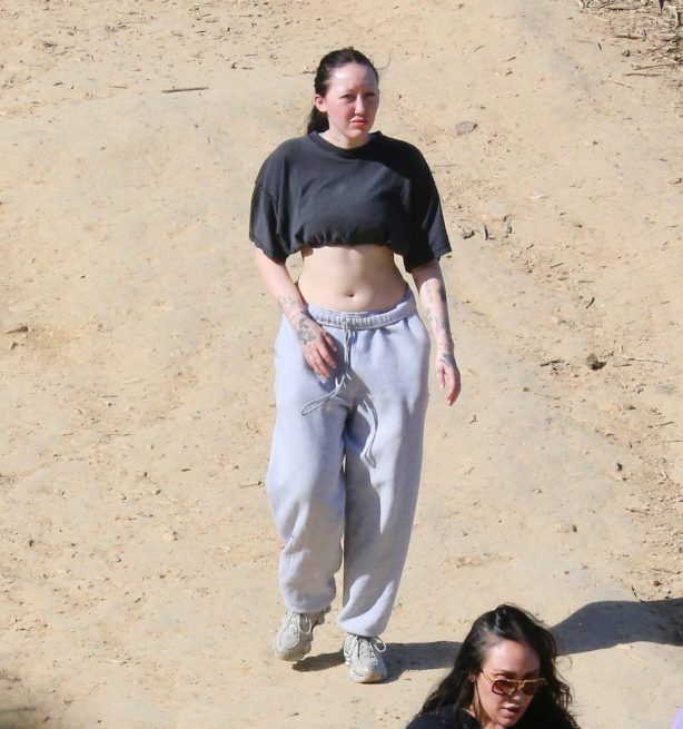 Noah Cyrus - Spotted on a hike with her dogs in Los Angeles