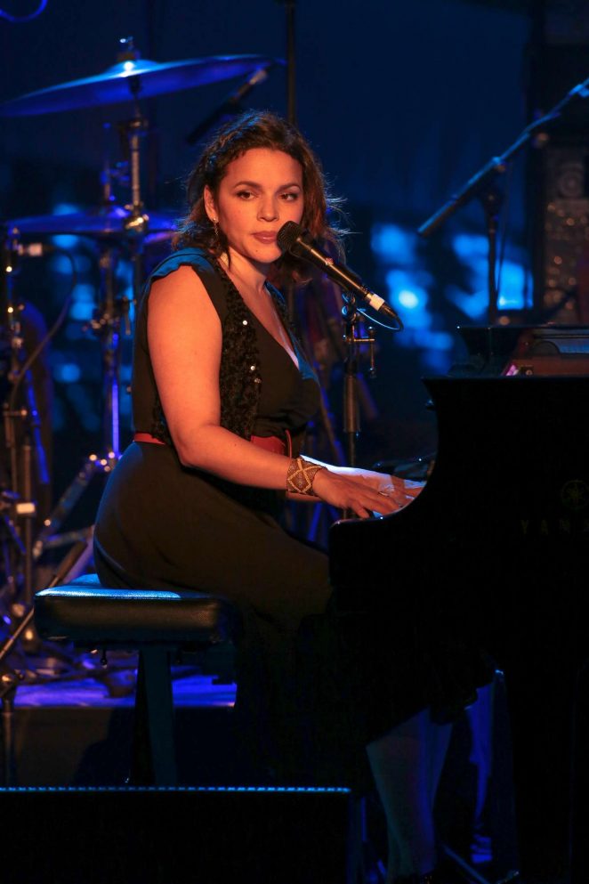 Norah Jones in concert at the Sebastopol theatre in Lille