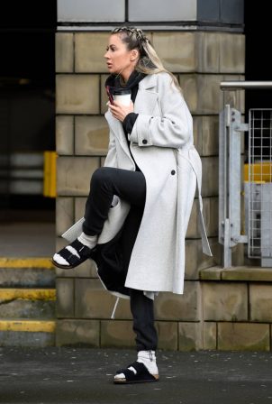 Olivia Attwood - Chatting on her phone in Manchester