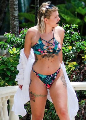 Olivia Buckland in a Patterned Bikini on the beach in Barbados