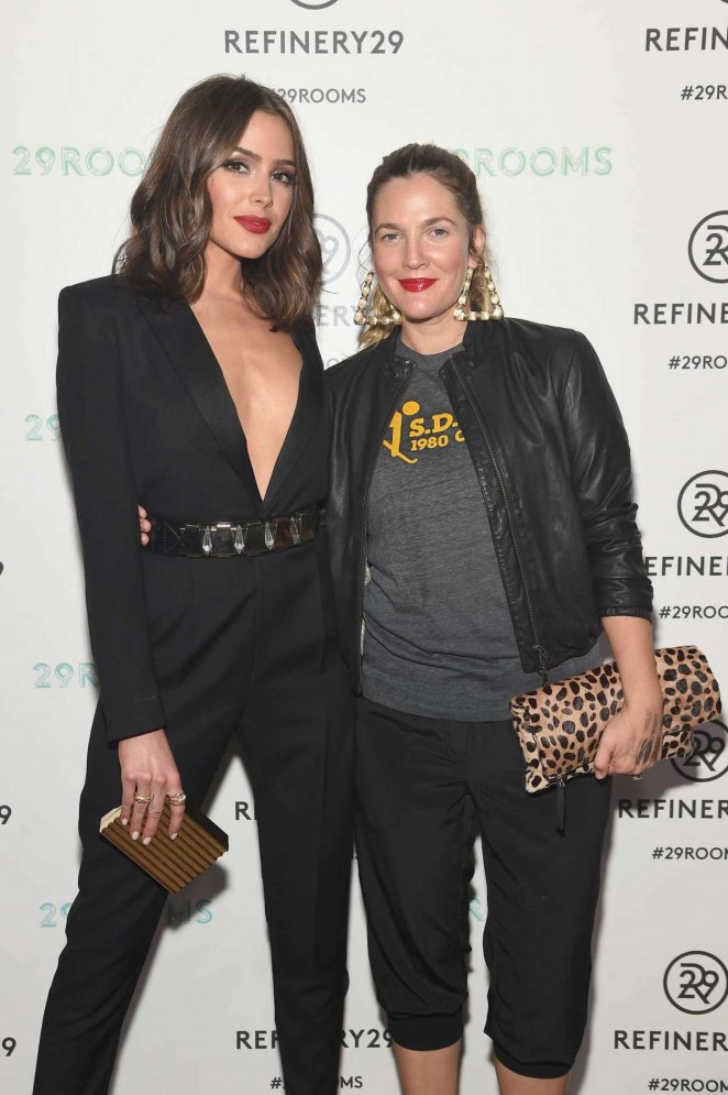 Olivia Culpo and Drew Barrymore - Buddy Up at Supima During Mercedes-Benz NYFW 2015