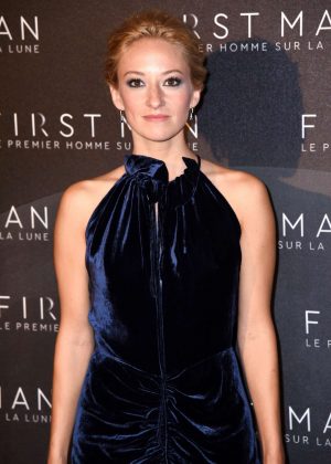 Olivia Hamilton - 'First Man' Premiere in Paris