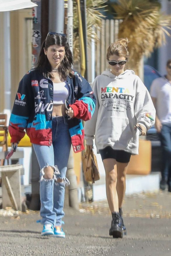 Olivia Jade and Isabella Rose Giannulli - Out for brunch in Beverly Hills