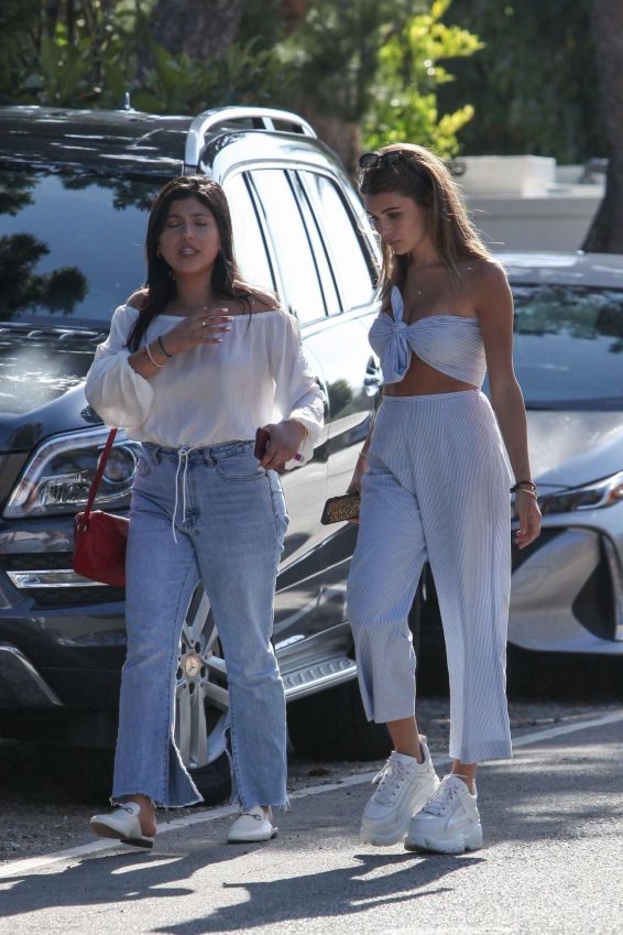 Olivia Jade Giannulli and Isabella Rose Giannulli - Heads to party with friends in Malibu
