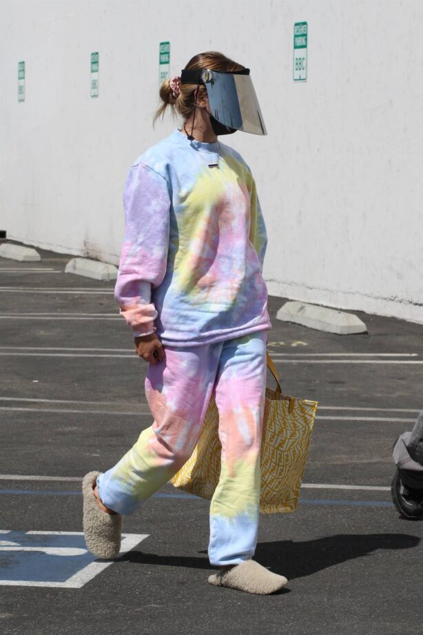 Olivia Jade Giannulli - wearing colorful tie dyed sweats while out in Los Angeles