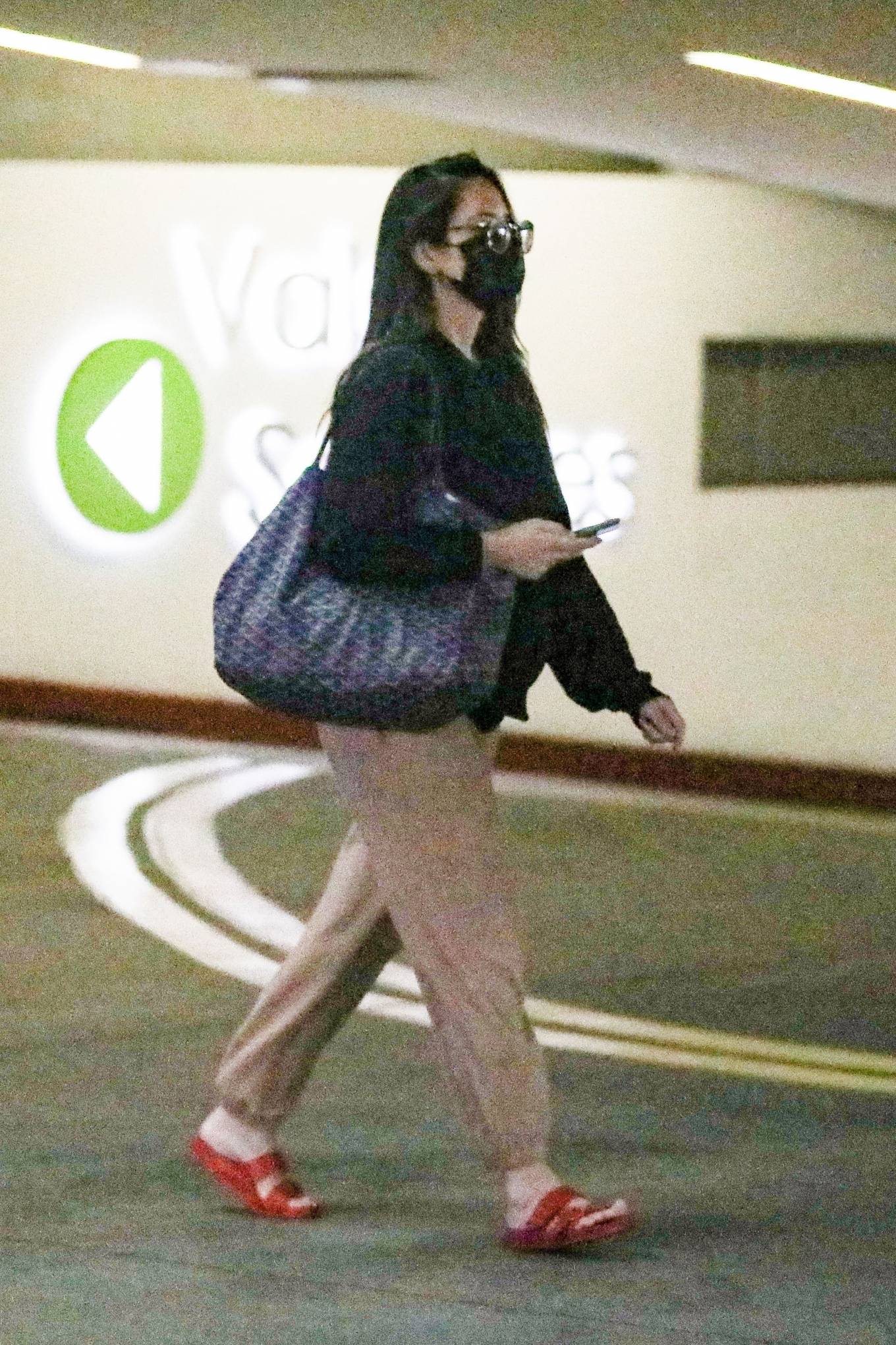 Olivia Munn 2021 : Olivia Munn – Is spotted running errands in Beverly Hills-04