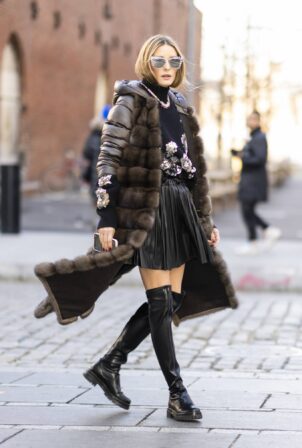 Olivia Palermo - Looks fashionable stepping out in New York
