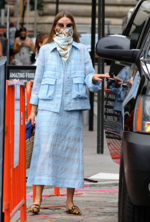 Olivia Palermo - Seen after business meeting in Manhattan