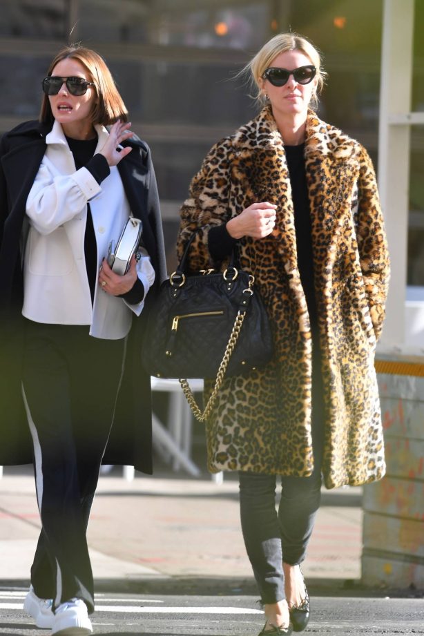 Olivia Palermo - With Nicky Hilton seen shopping for jewelry at Alexis Bittar at Sant Ambroeus
