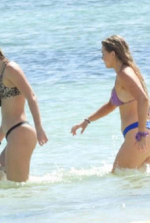 Olivia Ponton an Suede Brooks - Bikini photo shoot in Cancun