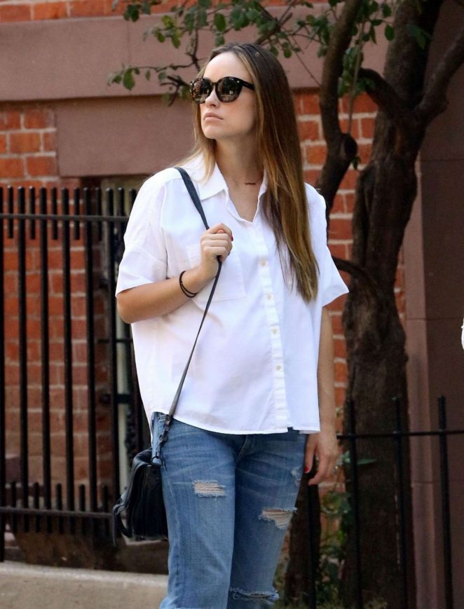 Olivia Wilde in Ripped Jeans Out in New York