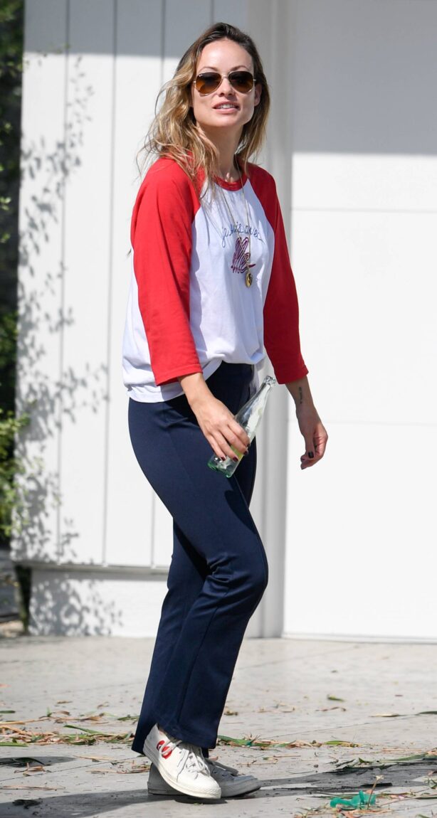 Olivia Wilde - Is spotted stepping out in Los Angeles