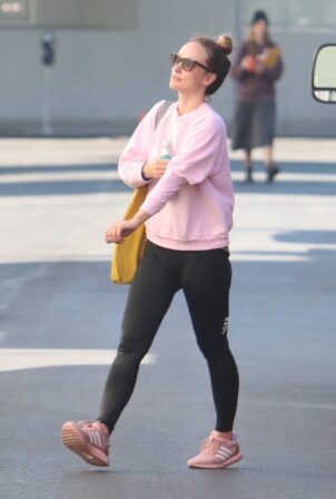 Olivia Wilde - On her way to workout in Los Angeles