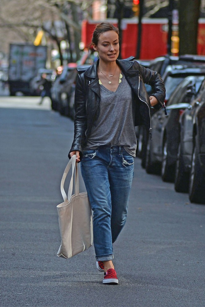 Olivia Wilde out for lunch in New York