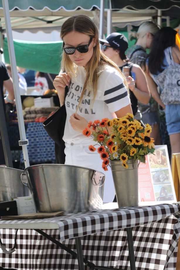 Olivia Wilde - Shopping at the Farmers Market in Studio City