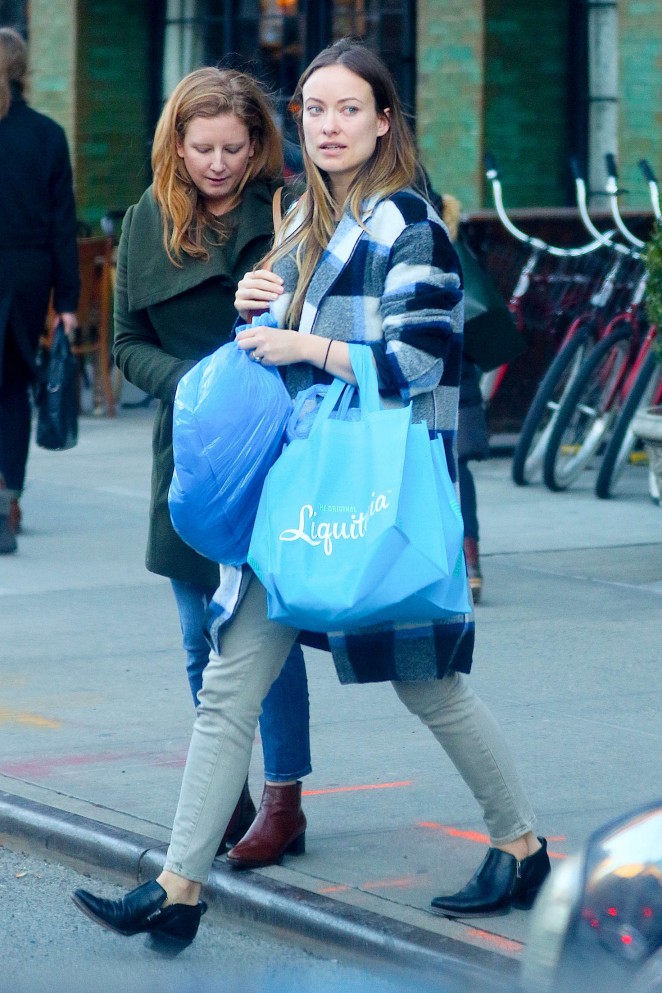 Olivia Wilde Shopping in New York