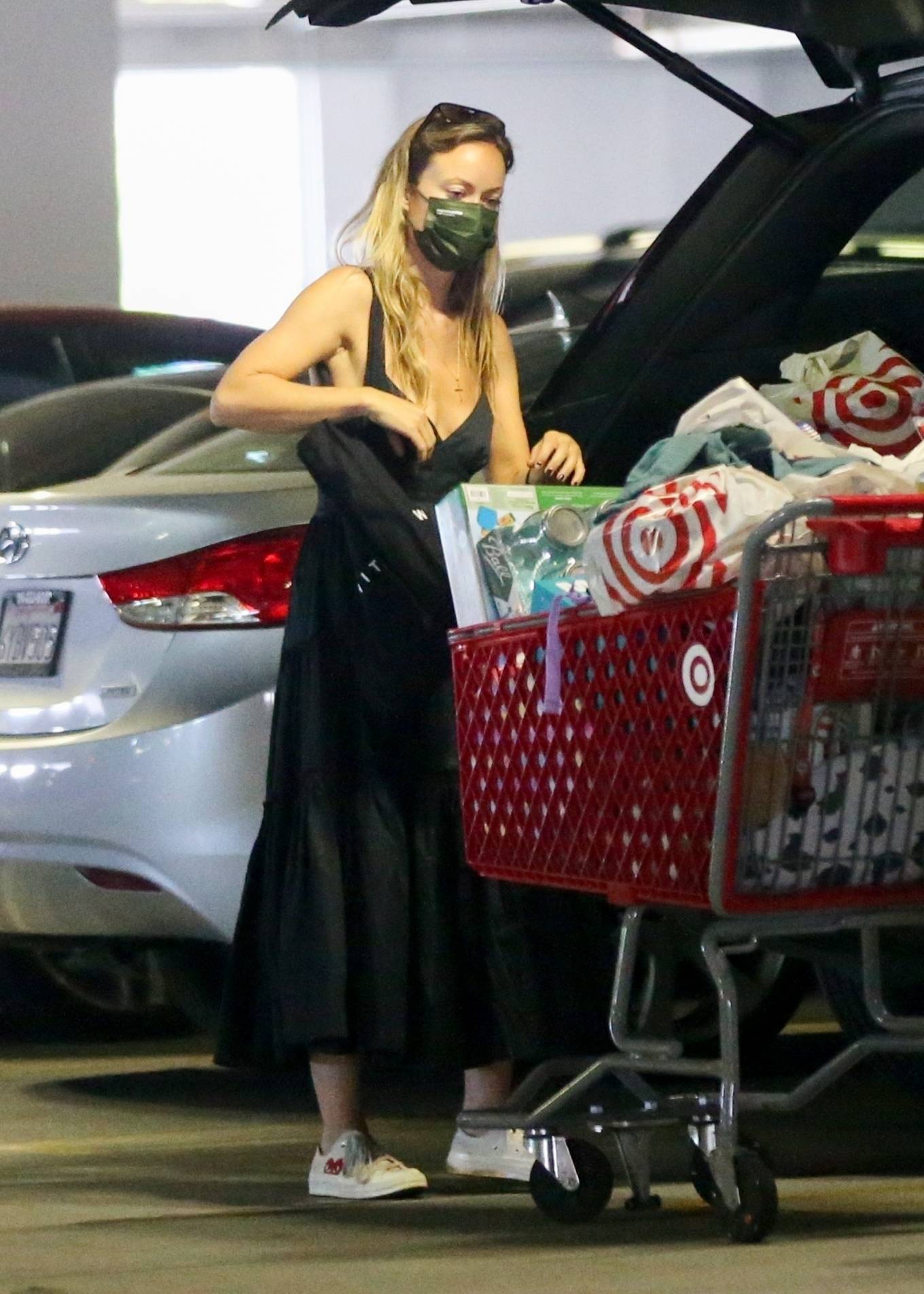 Olivia Wilde 2021 : Olivia Wilde – Shopping with a friend at Target in Los Angeles-15
