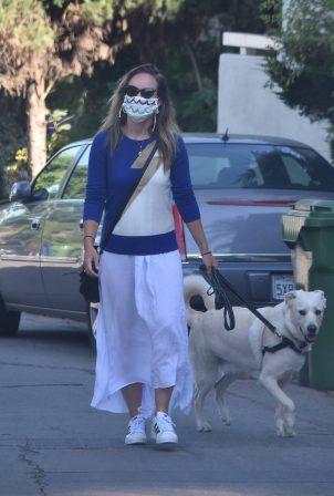Olivia Wilde - Walking her dog in Los Angeles