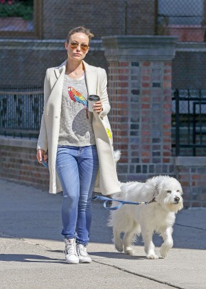 Olivia Wilde - Walking her dog in NYC
