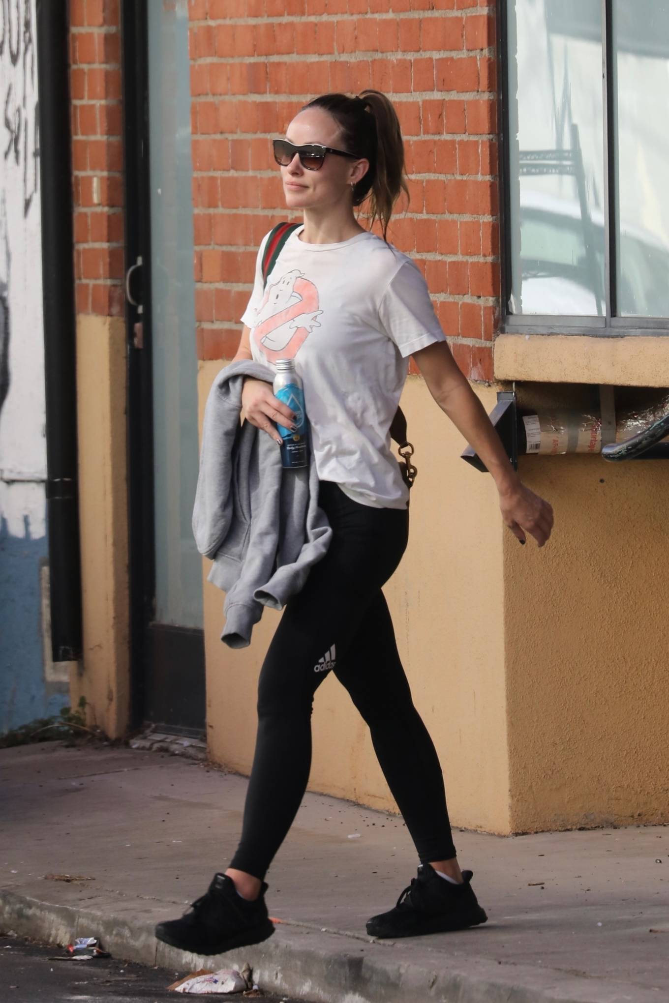 Olivia Wilde 2022 : Olivia Wilde – Wears Ghostbusters tee in Studio City-11
