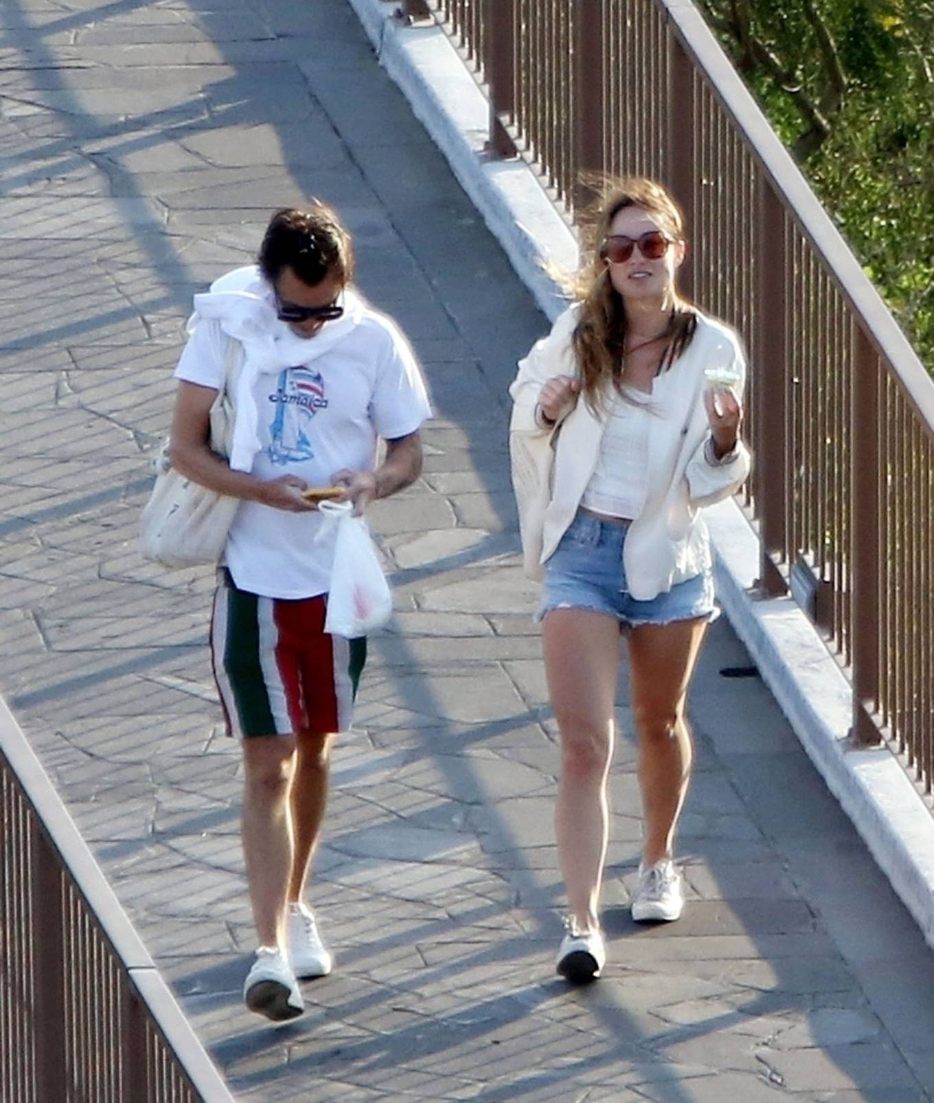 Olivia Wilde - With and Harry Styles on a holiday in Italy