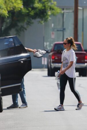Olivia Wilde - With Harry Styles seen leaving a gym in Los Angeles