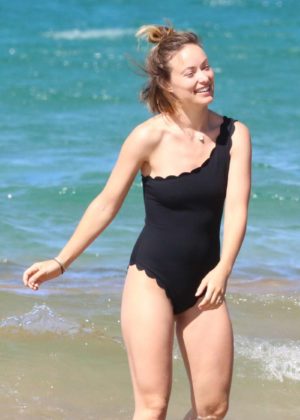Olivia Wildein Black Swimsuit at a beach in Hawaii